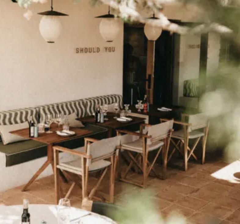Roca House Restaurant & Pool