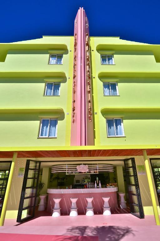 Tropicana Ibiza Suites - Adults Only ★★★★☆ Tropicana Ibiza Suites - Adults Only ★★★★☆