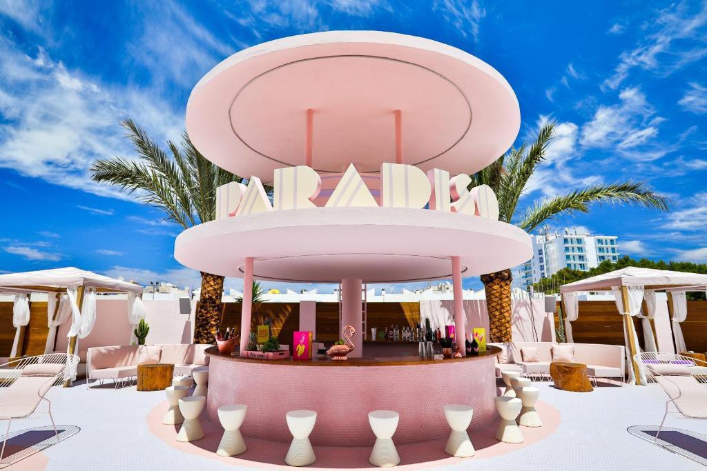 Paradiso Ibiza Art Hotel - Adults Only ★★★★☆ Paradiso Ibiza Art Hotel - Adults Only ★★★★☆
