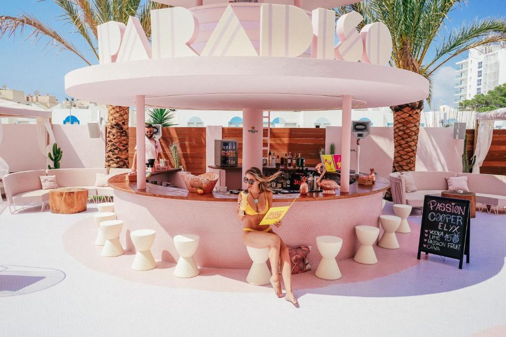 Paradiso Ibiza Art Hotel - Adults Only ★★★★☆ Paradiso Ibiza Art Hotel - Adults Only ★★★★☆