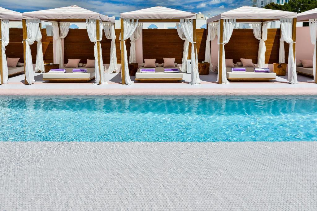 Paradiso Ibiza Art Hotel - Adults Only ★★★★☆ Paradiso Ibiza Art Hotel - Adults Only ★★★★☆