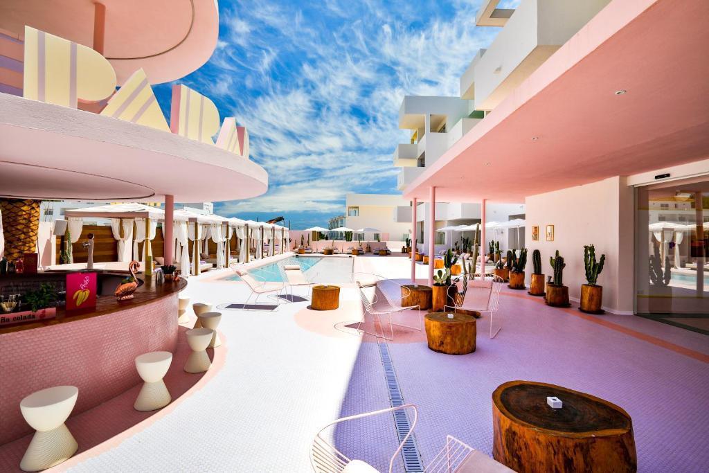 Paradiso Ibiza Art Hotel - Adults Only ★★★★☆ Paradiso Ibiza Art Hotel - Adults Only ★★★★☆