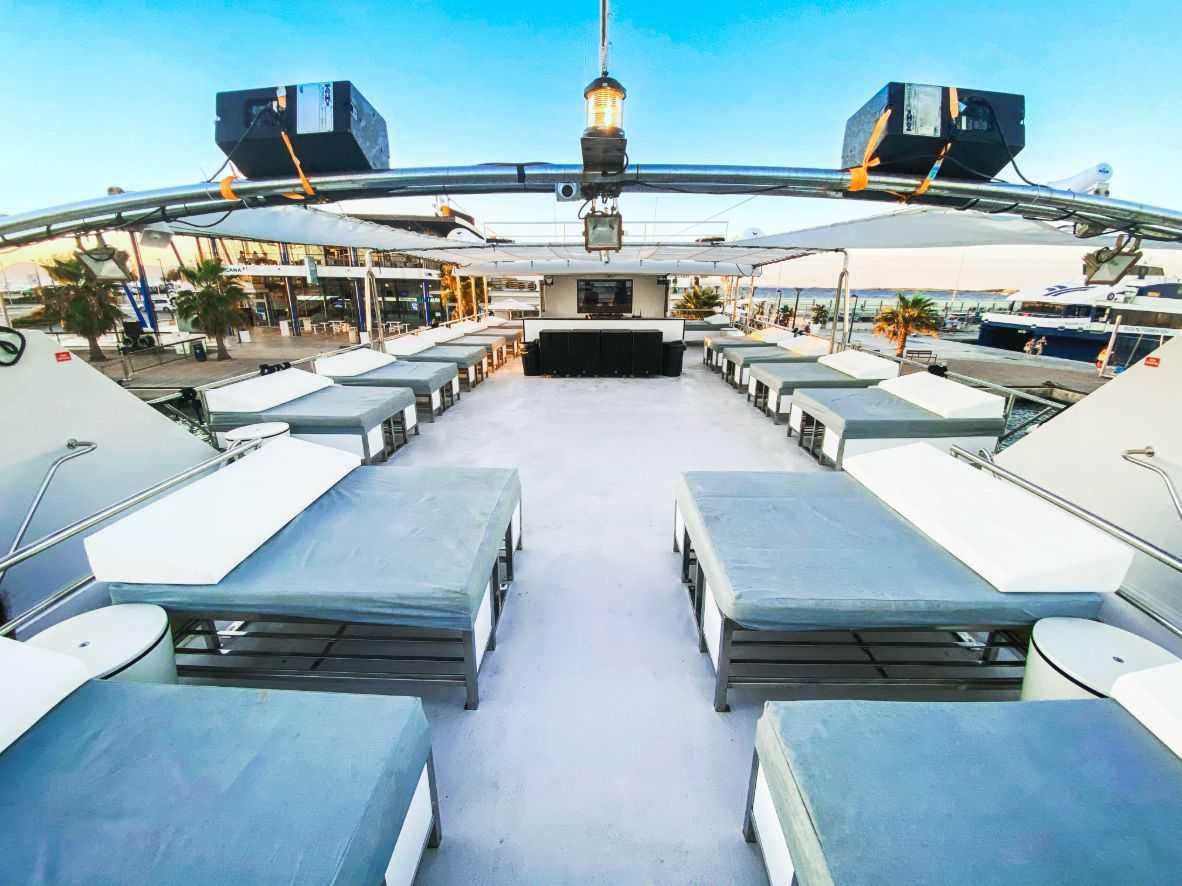 VIP Catamaran (daytime)