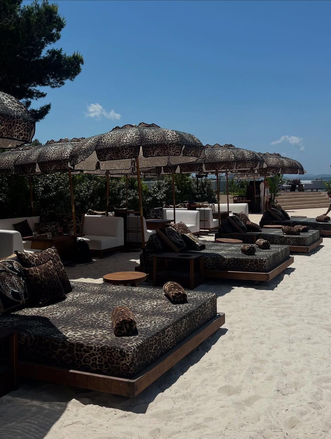 New beachclub in town: Clap House Ibiza