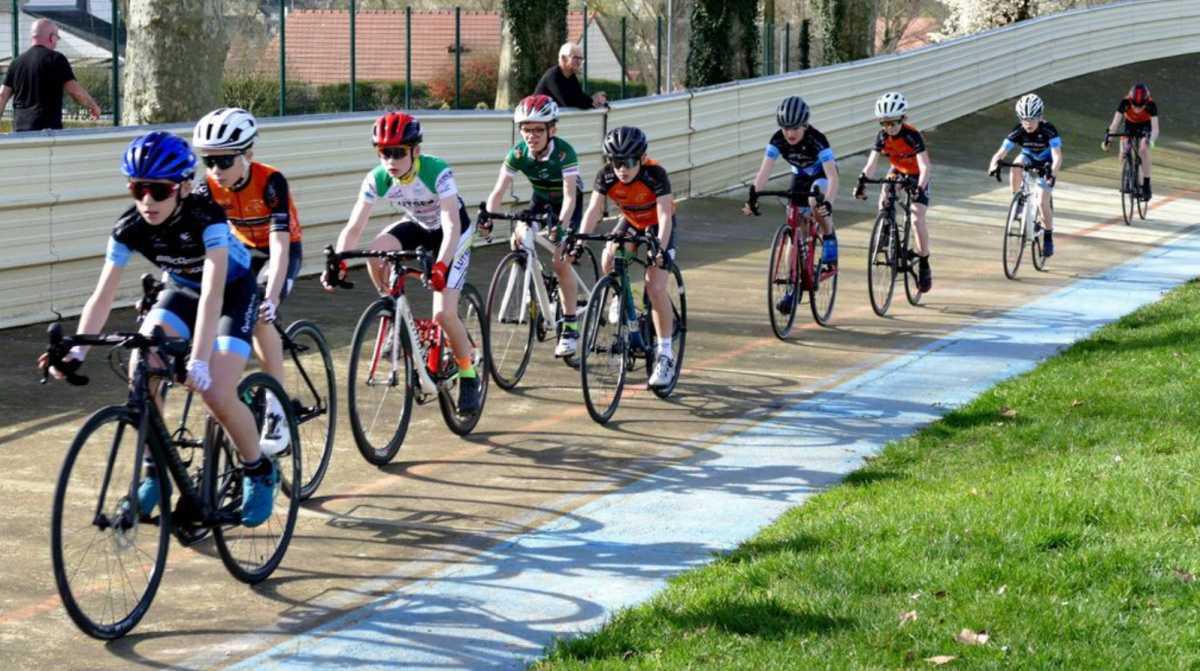Les Mercredis Cyclistes de Lévis en Piste – 6ème édition 20 mars Les Mercredis Cyclistes de Lévis en Piste – 6ème édition 20 mars