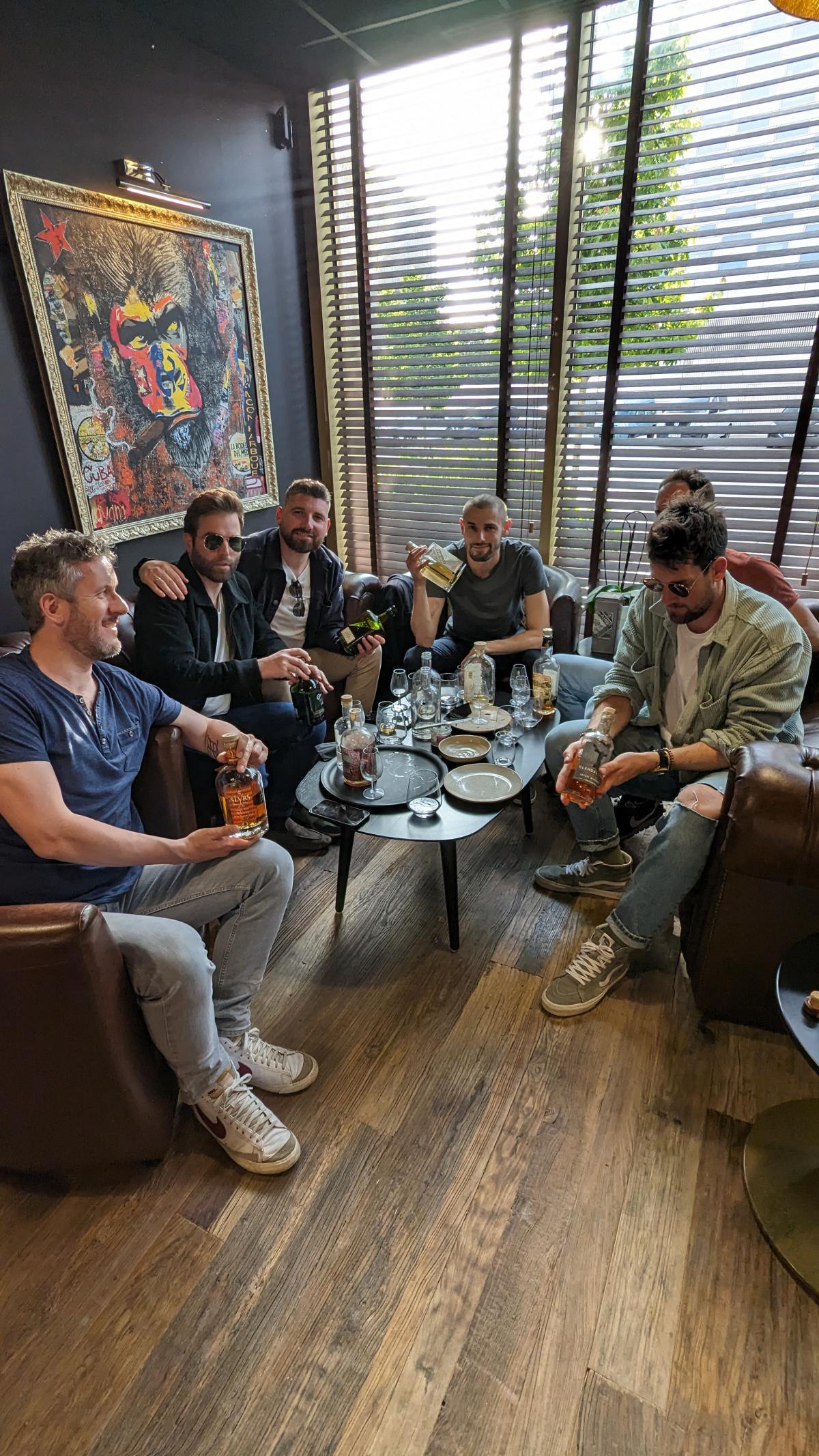 Une Masterclass Whisky Privée : Un Voyage au Cœur des Saveurs Une Masterclass Whisky Privée : Un Voyage au Cœur des Saveurs