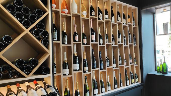 La Cave (Avesnières)