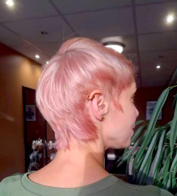 En Aparté by Lyne En Aparté by Lyne