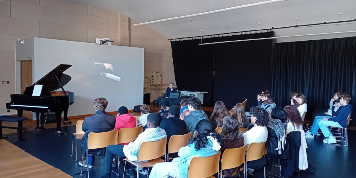 Éclairage et clés d’écoute