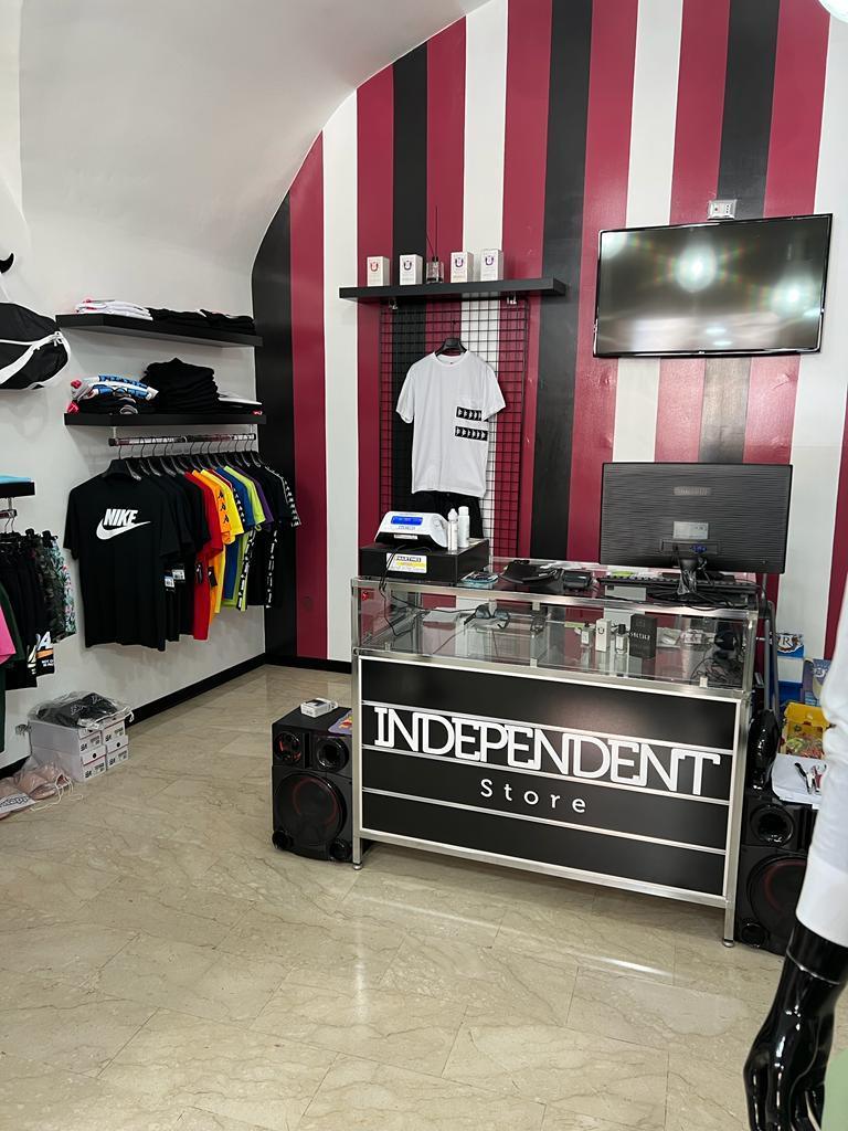  Independent Store