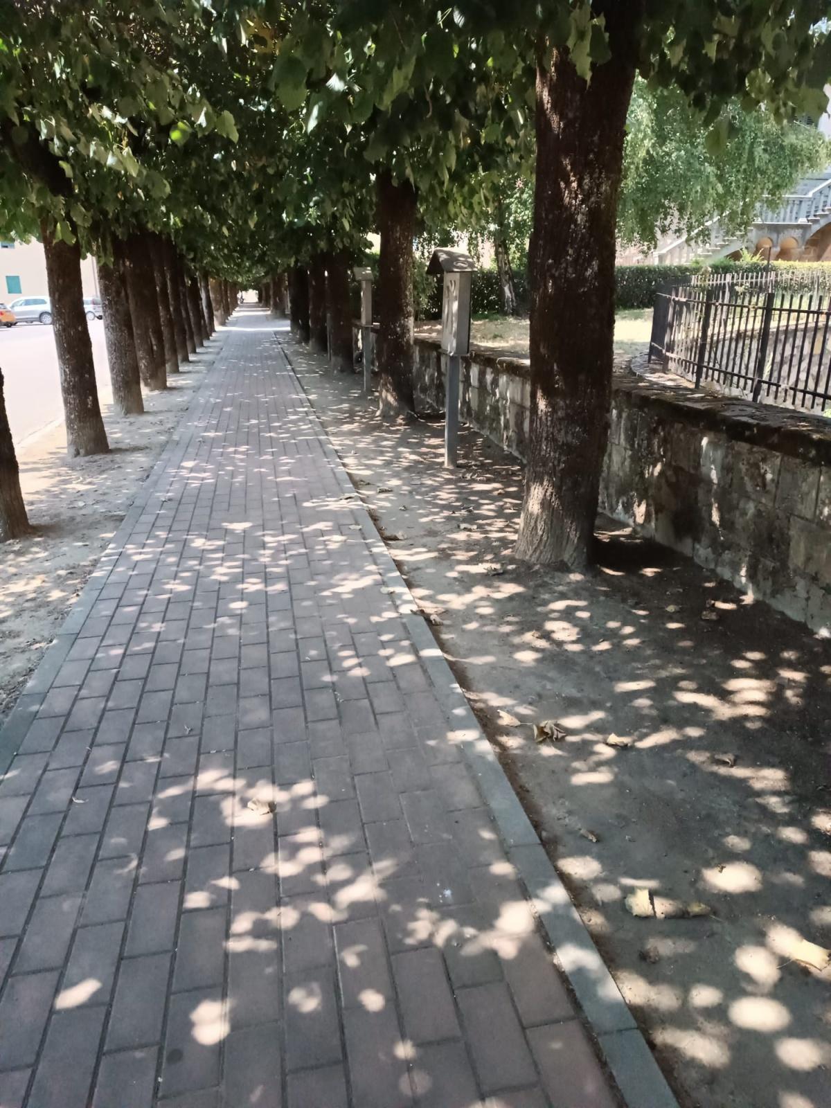Viale delle Rimembranze, Monumento ai caduti - Avenue of Remembrance, Monument to the Fallen