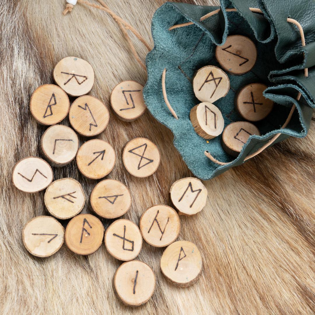 Symboles anciens et signification des runes
