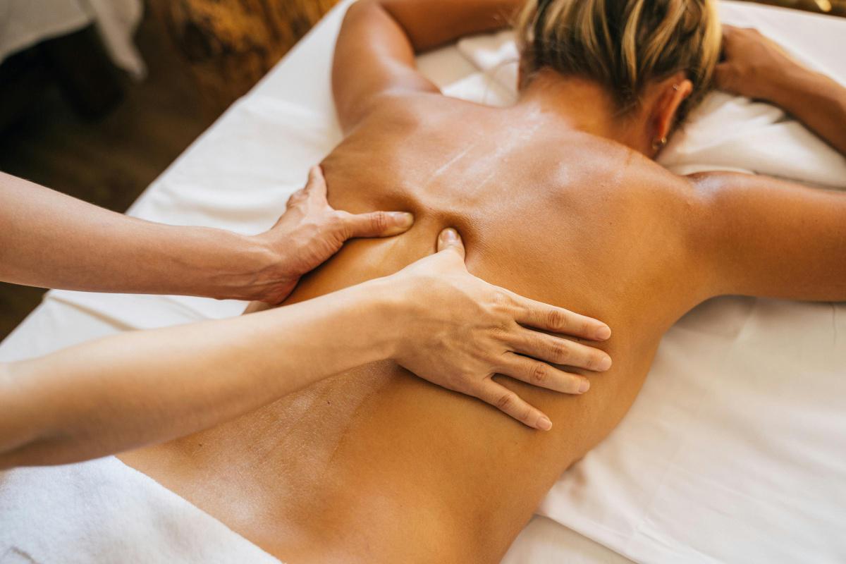 Massage Suédois : Relaxation et Vitalité grâce aux Techniques de Massage Classiques