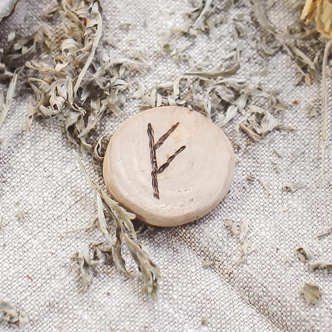 Fehu Rune : Prospérité et Abondance 