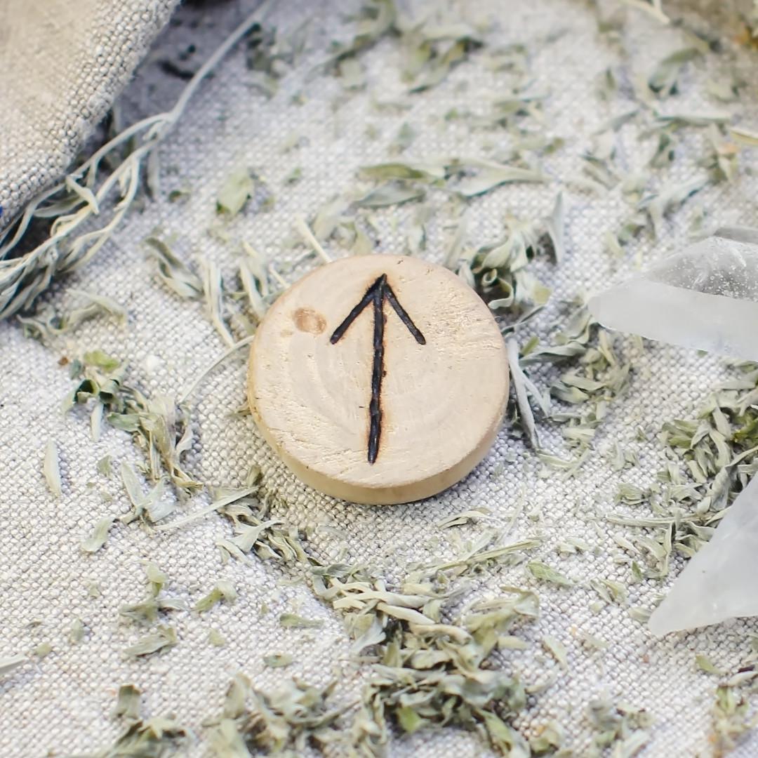 Tiwaz Rune : Justice et Courage