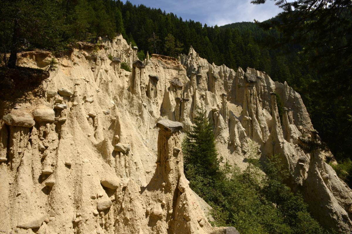 Piramidi di terra a Perca Piramidi di terra a Perca