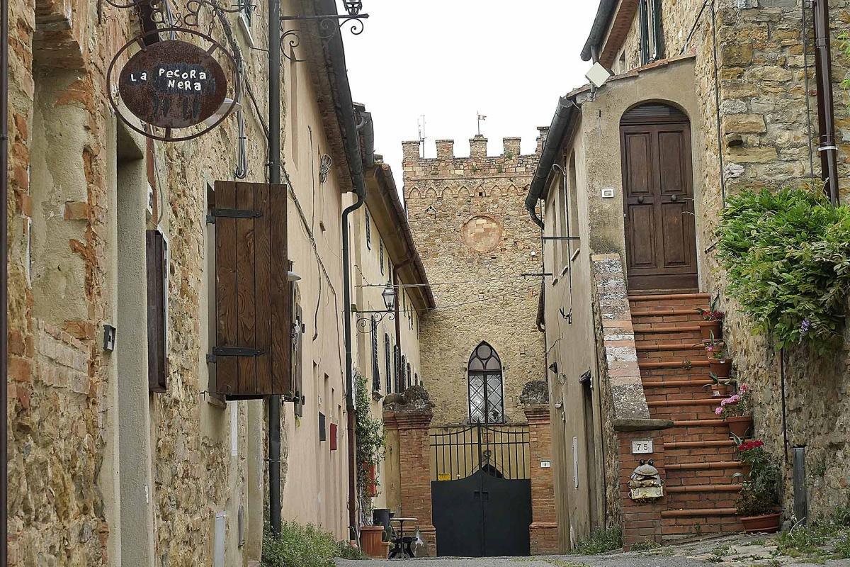 La Pecora Nera - l’intimità di pietra nel borgo di Mazzolla La Pecora Nera - l’intimità di pietra nel borgo di Mazzolla