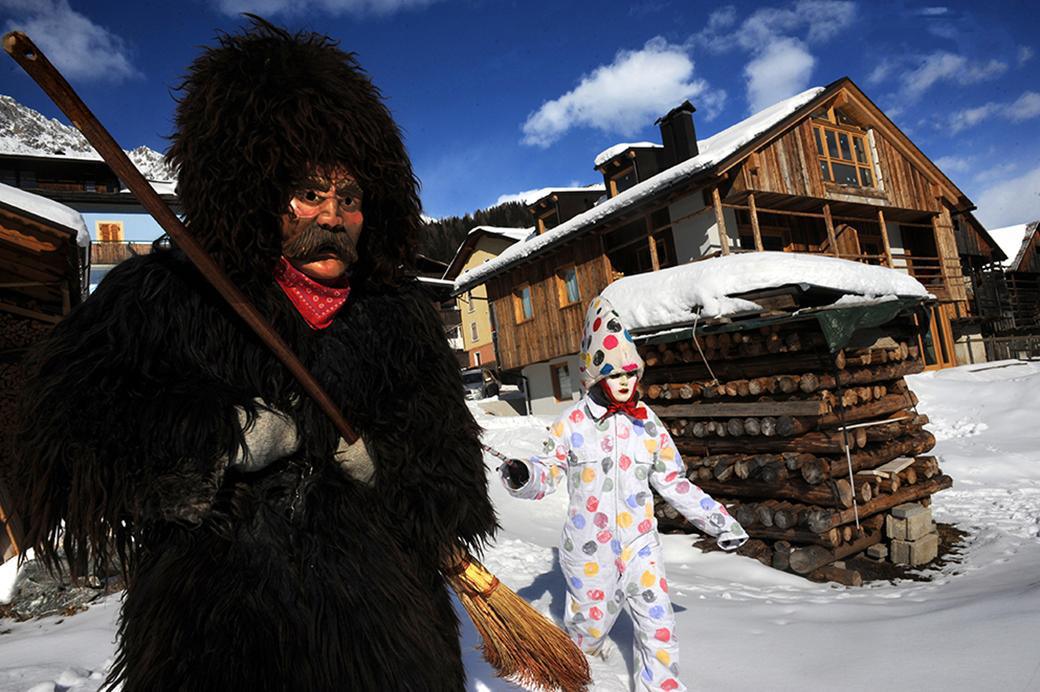 Sappada. L’uomo orso i giorni del Rollate Sappada. L’uomo orso i giorni del Rollate