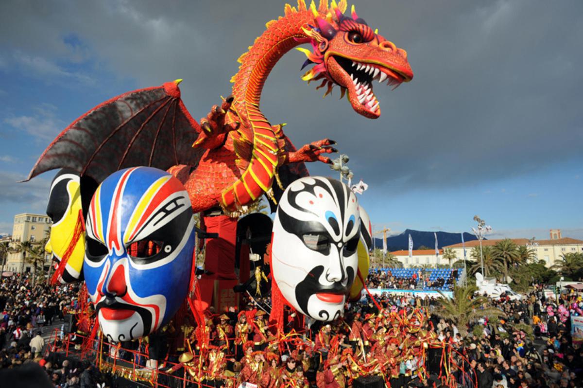 Carnevale di Viareggio: la magia delle navi di terra Carnevale di Viareggio: la magia delle navi di terra