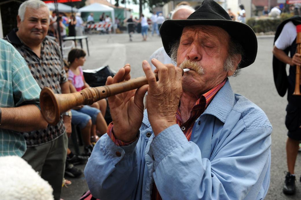 Il paese delle zampogne: l'invasione musicale di Acquafondata