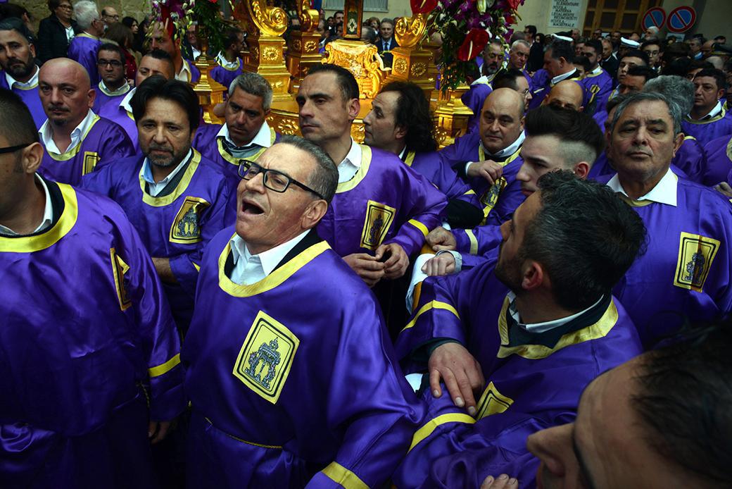 Settimana Santa a Caltanissetta, il venerdì dei Fogliamari Settimana Santa a Caltanissetta, il venerdì dei Fogliamari