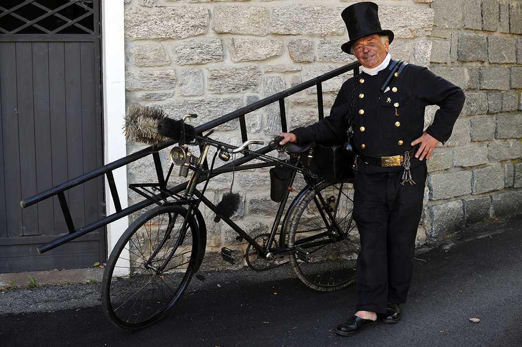 Raduno Internazionale dello Spazzacamino: la favola nera Raduno Internazionale dello Spazzacamino: la favola nera