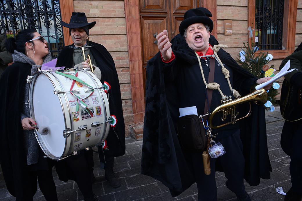 Montecarotto, i pasqualotti e i canti propiziatori Montecarotto, i pasqualotti e i canti propiziatori