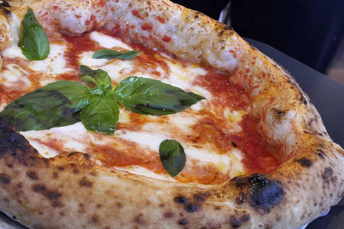 La pizza napoletana, passione, tradizione, modus vivendi