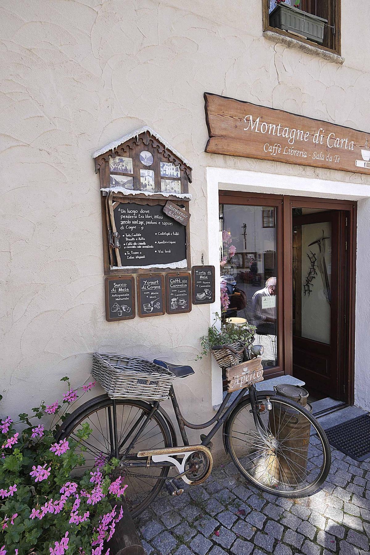 Montagne di Carta - il rifugio letterario ai piedi del Gran Paradiso Montagne di Carta - il rifugio letterario ai piedi del Gran Paradiso