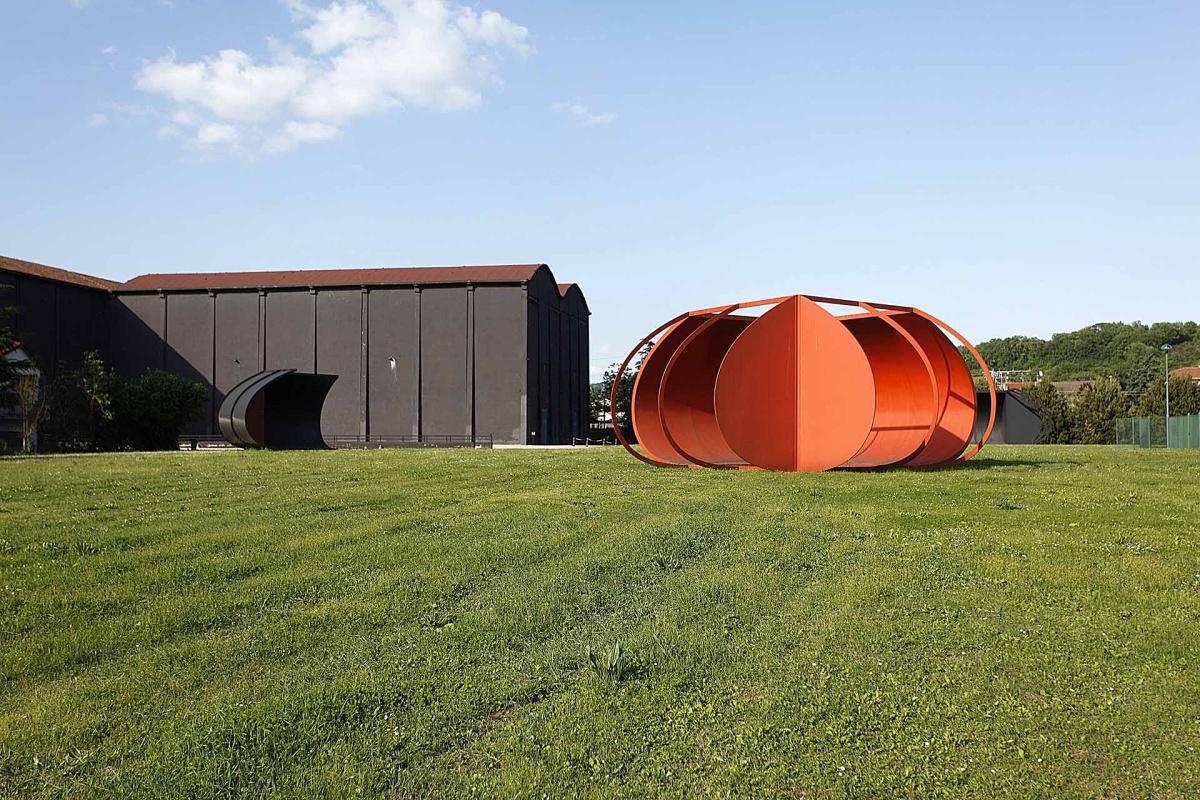 Ex Seccatoi del Tabacco - il gigantismo materico di Burr Ex Seccatoi del Tabacco - il gigantismo materico di Burr