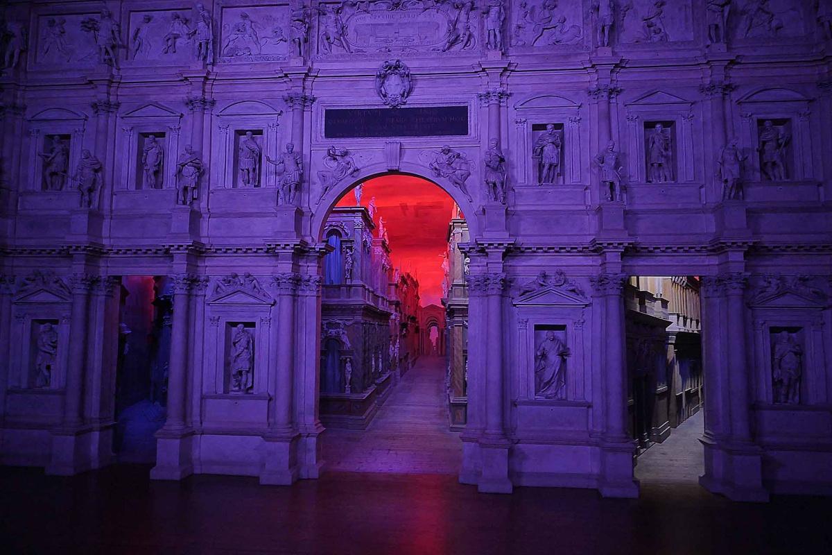 Teatro Olimpico di Vicenza - l’ultimo capolavoro di Palladio. Teatro Olimpico di Vicenza - l’ultimo capolavoro di Palladio.