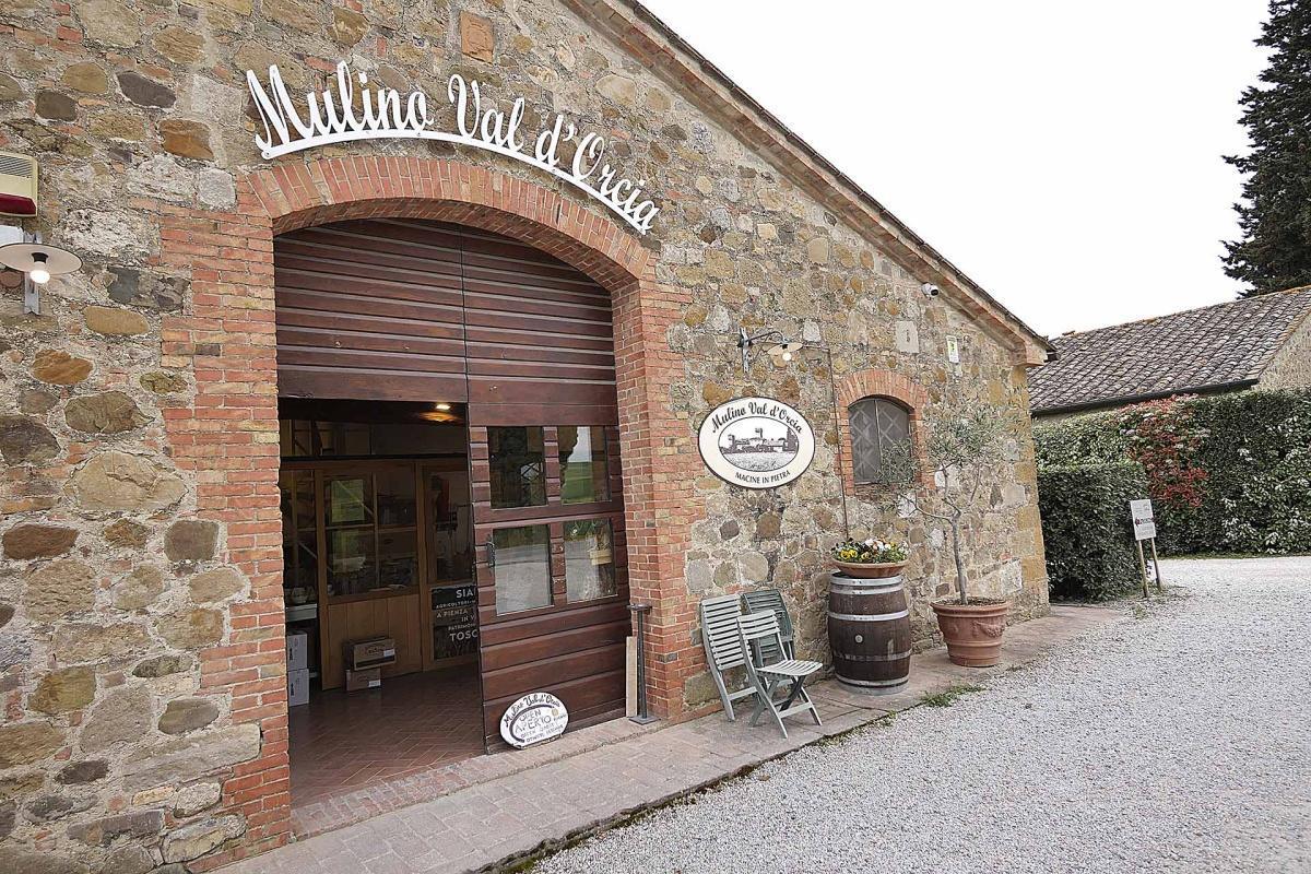 Mulino Val d'Orcia - la rinascita dei grani antichi a Pienza Mulino Val d'Orcia - la rinascita dei grani antichi a Pienza