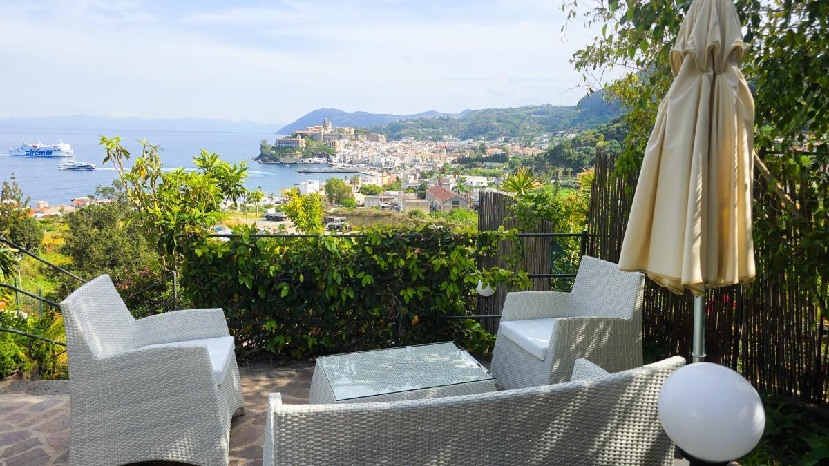 Hotel Villa Enrica - Ospitalità di famiglia sull’isola di Lipari Hotel Villa Enrica - Ospitalità di famiglia sull’isola di Lipari