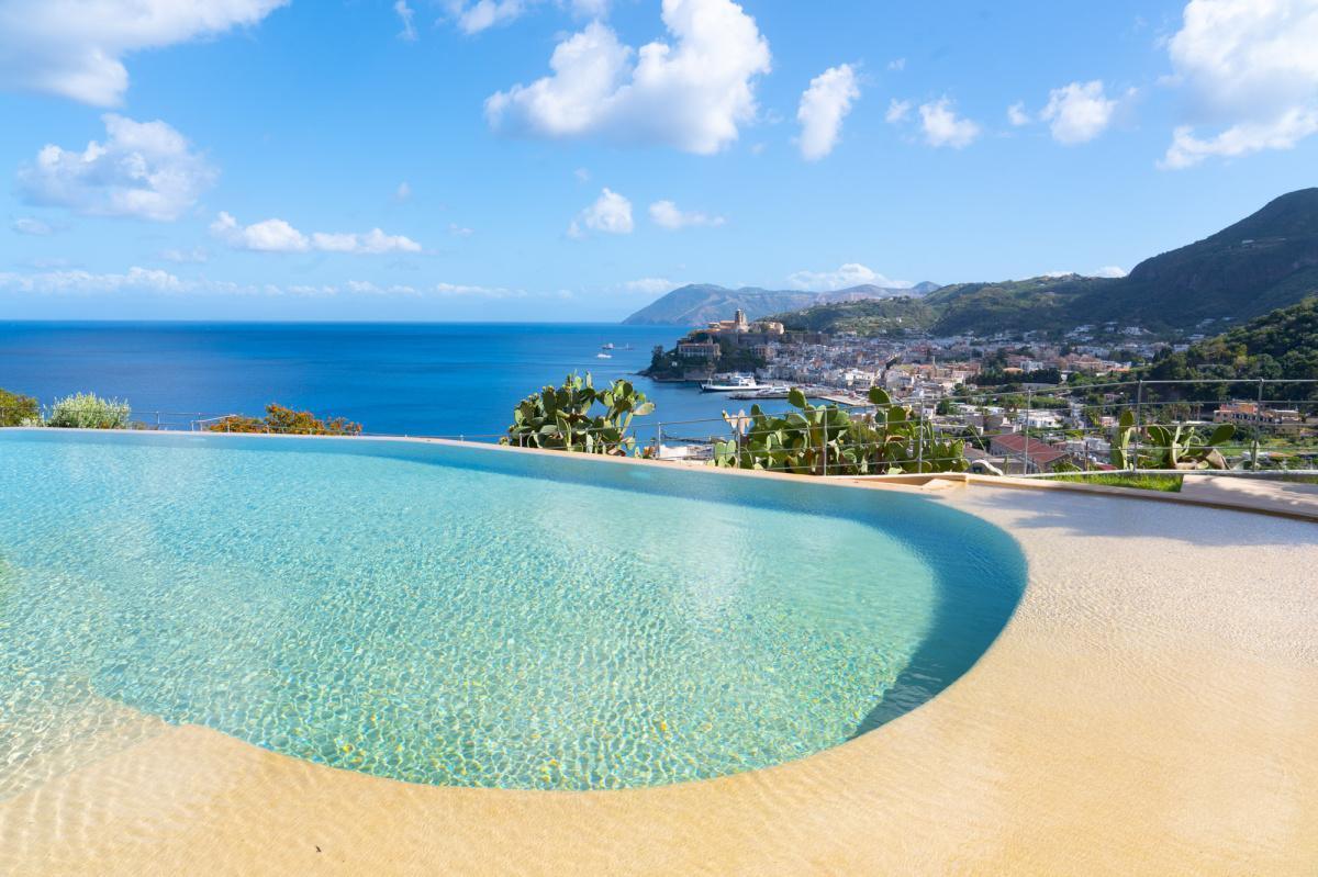 Hotel Villa Enrica - Ospitalità di famiglia sull’isola di Lipari Hotel Villa Enrica - Ospitalità di famiglia sull’isola di Lipari