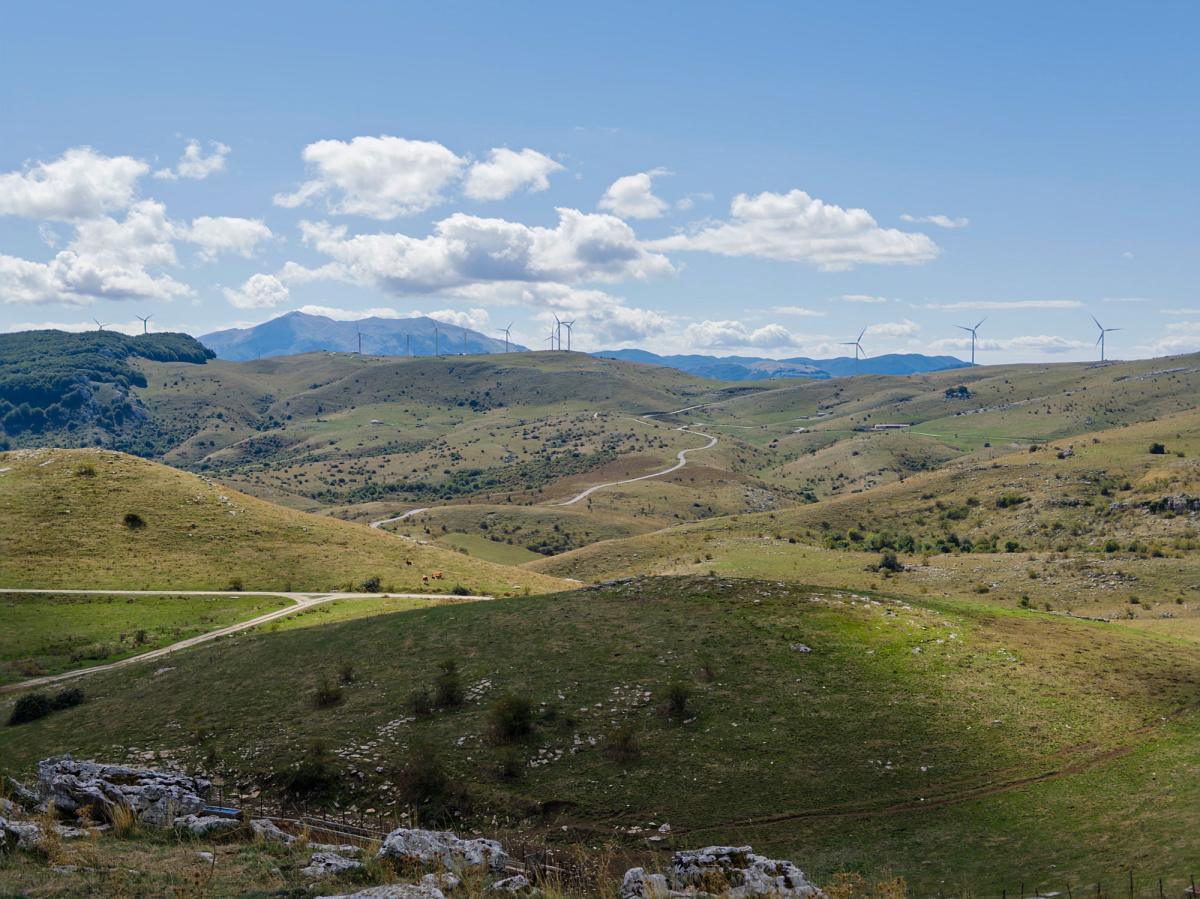 Molise, terra di passaggi: tratturi, borghi e montagne