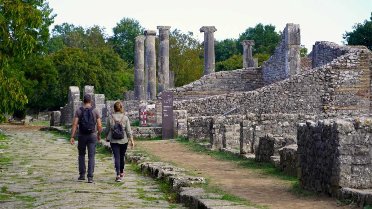 Molise, terra di passaggi: tratturi, borghi e montagne
