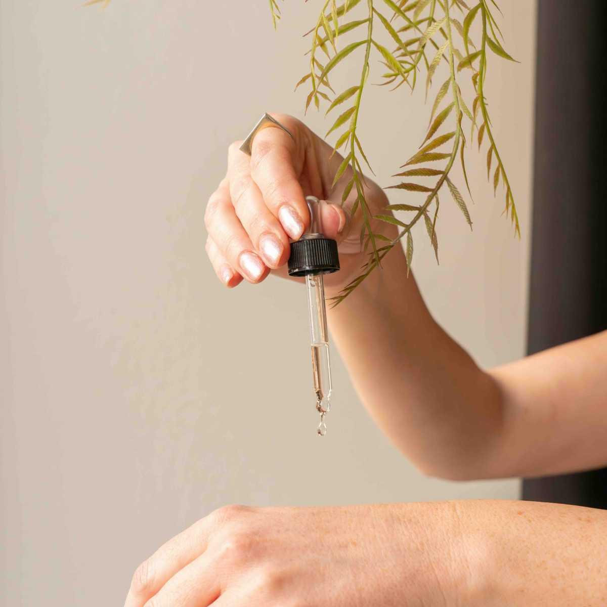 Aromaterapia e Oli Essenziali in Cosmetica