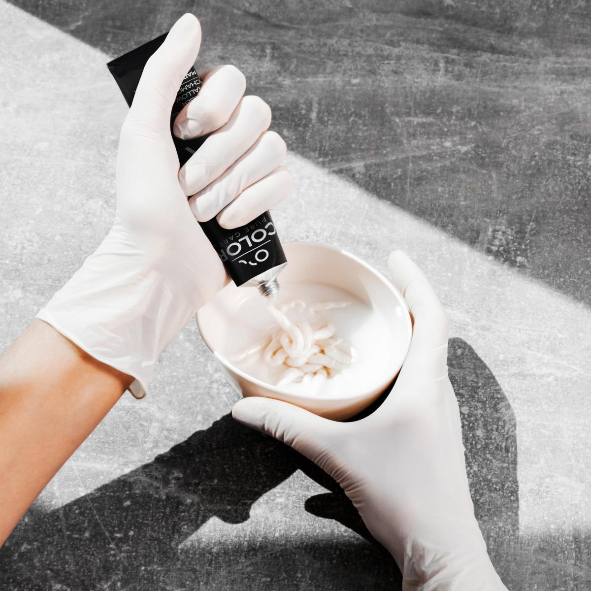 Colorazione professionale: trasformare il colore in un rituale di benessere per cute e capelli Colorazione professionale: trasformare il colore in un rituale di benessere per cute e capelli