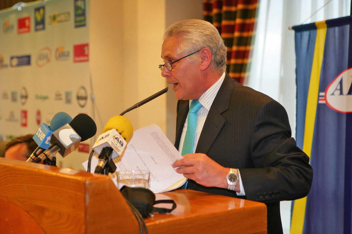 Hasta siempre José Luis Martínez Hasta siempre José Luis Martínez