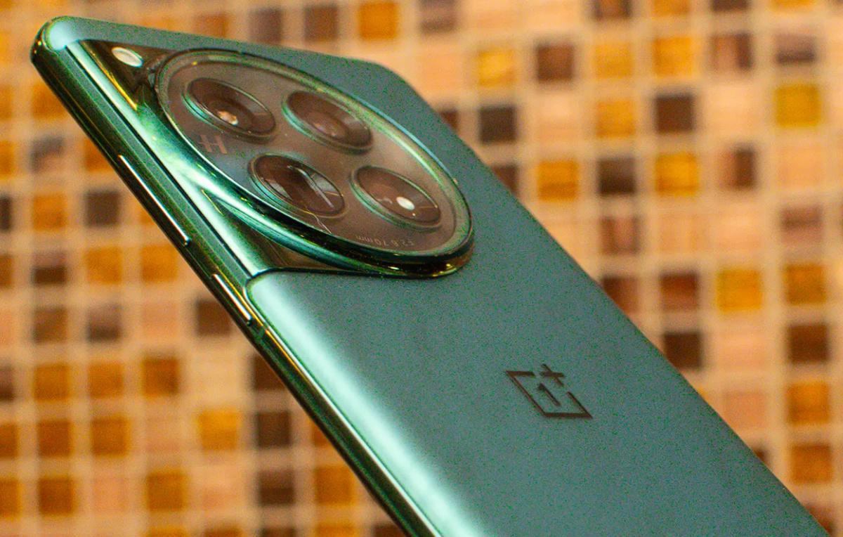 The OnePlus 13 could have a huge battery and a disappointing camera