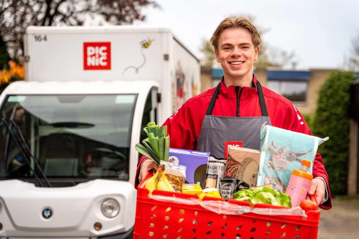 Bredase Picnic-klant koopt cherrytomaatjes en biologische rode paprika’s Bredase Picnic-klant koopt cherrytomaatjes en biologische rode paprika’s