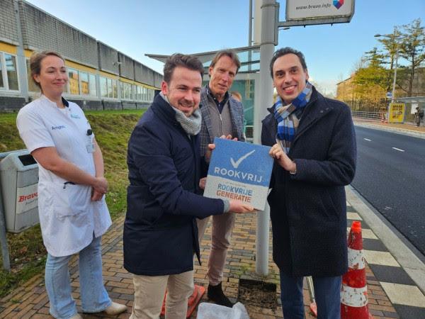 Ook bushalte bij Amphia ziekenhuis Breda nu rookvrij
