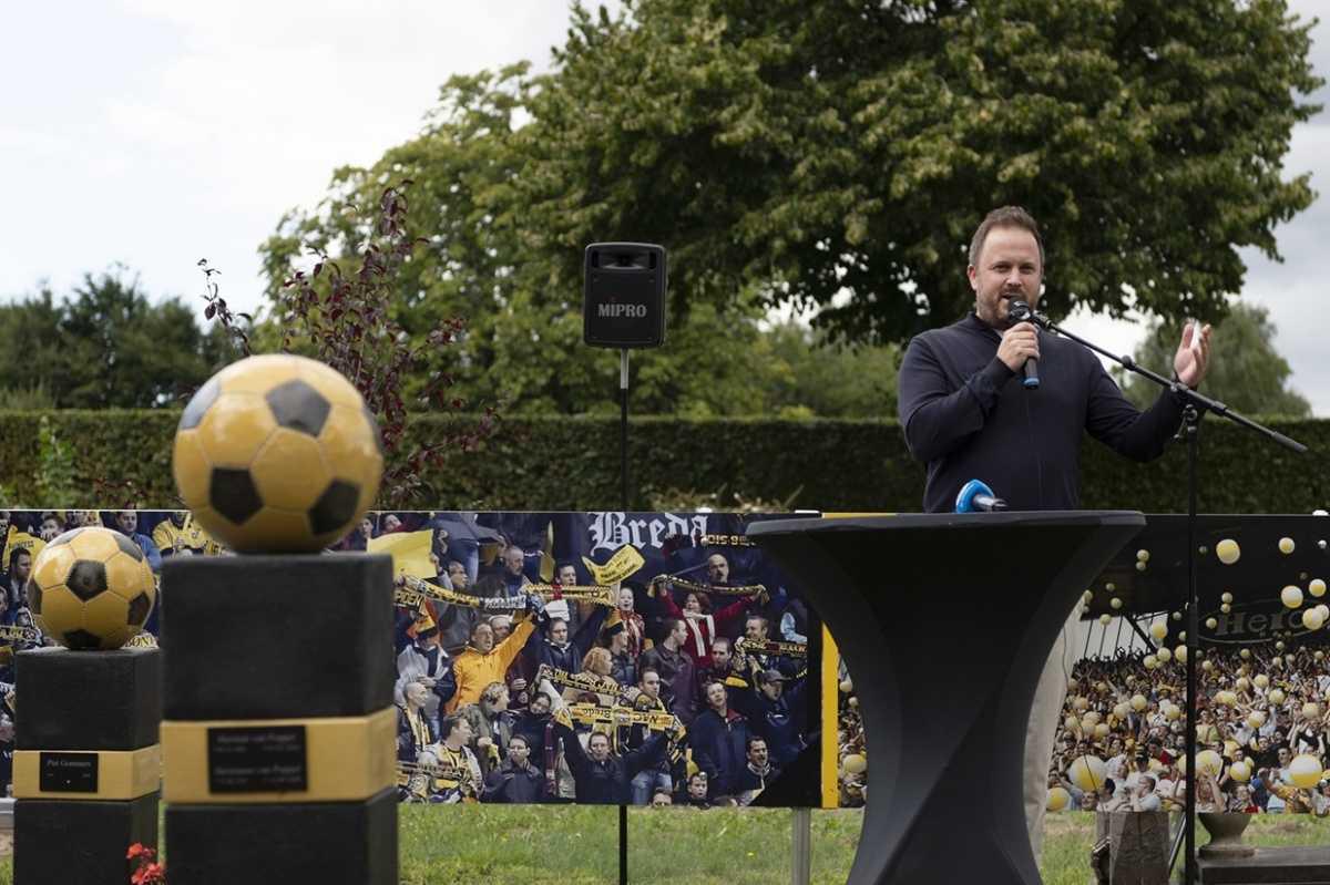 NAC-begraafveld bij uitvaartcentrum Zuylen officieel heropend