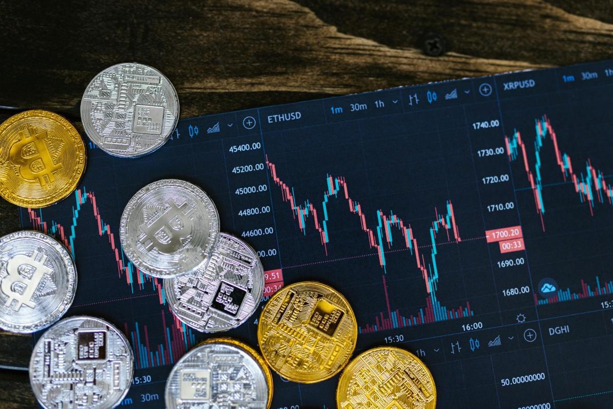 Politie neemt miljoenen aan cryptovaluta in beslag in Breda Politie neemt miljoenen aan cryptovaluta in beslag in Breda