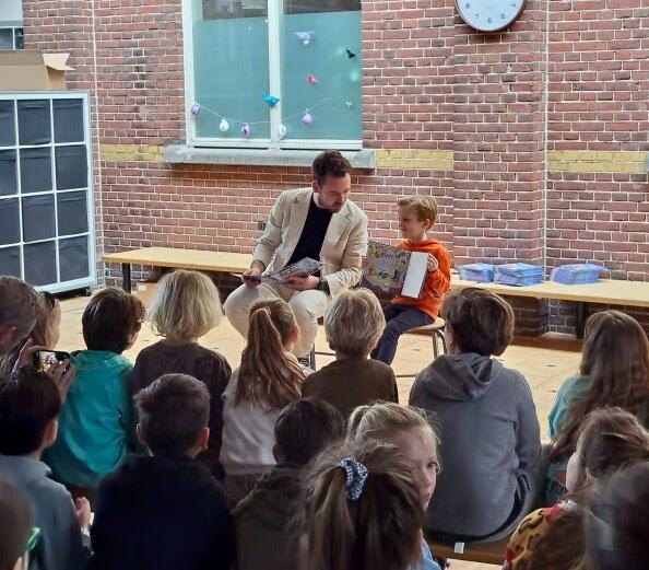 Bredaas leesboekje enthousiast ontvangen door KBS Laurentius leerlingen Bredaas leesboekje enthousiast ontvangen door KBS Laurentius leerlingen