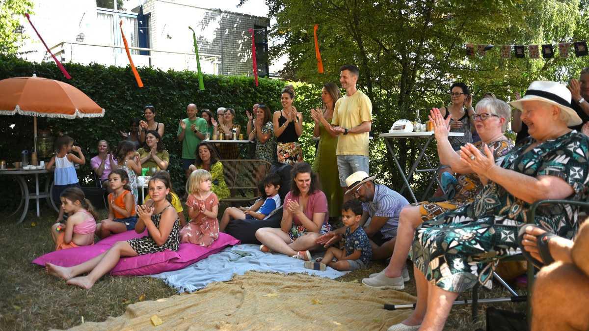 Gluren bij de Buren zoekt tuinen voor podiumkunstenaars