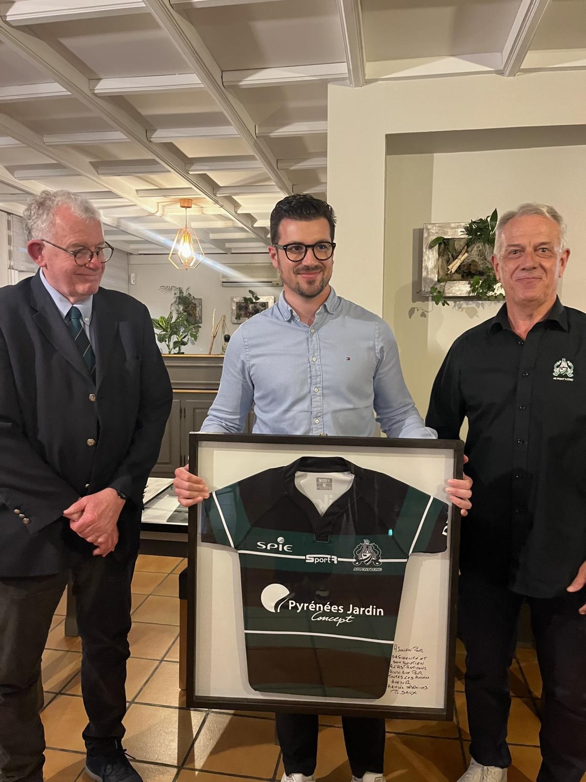 🎽 Remise des maillots 2024 – 2025 - Merci à nos partenaires !⚡️ 🎽 Remise des maillots 2024 – 2025 - Merci à nos partenaires !⚡️