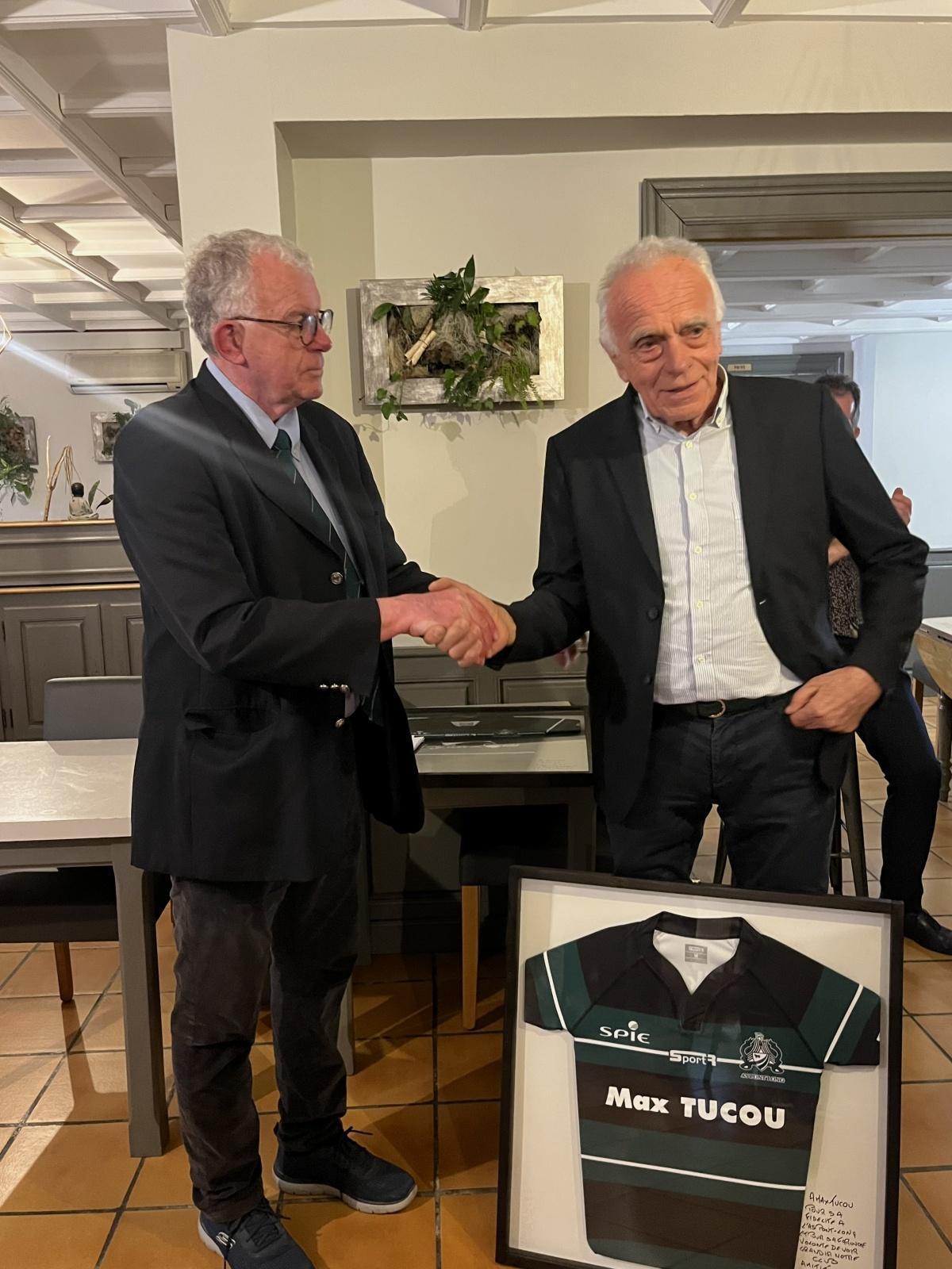 🎽 Remise des maillots 2024 – 2025 - Merci à nos partenaires !⚡️ 🎽 Remise des maillots 2024 – 2025 - Merci à nos partenaires !⚡️