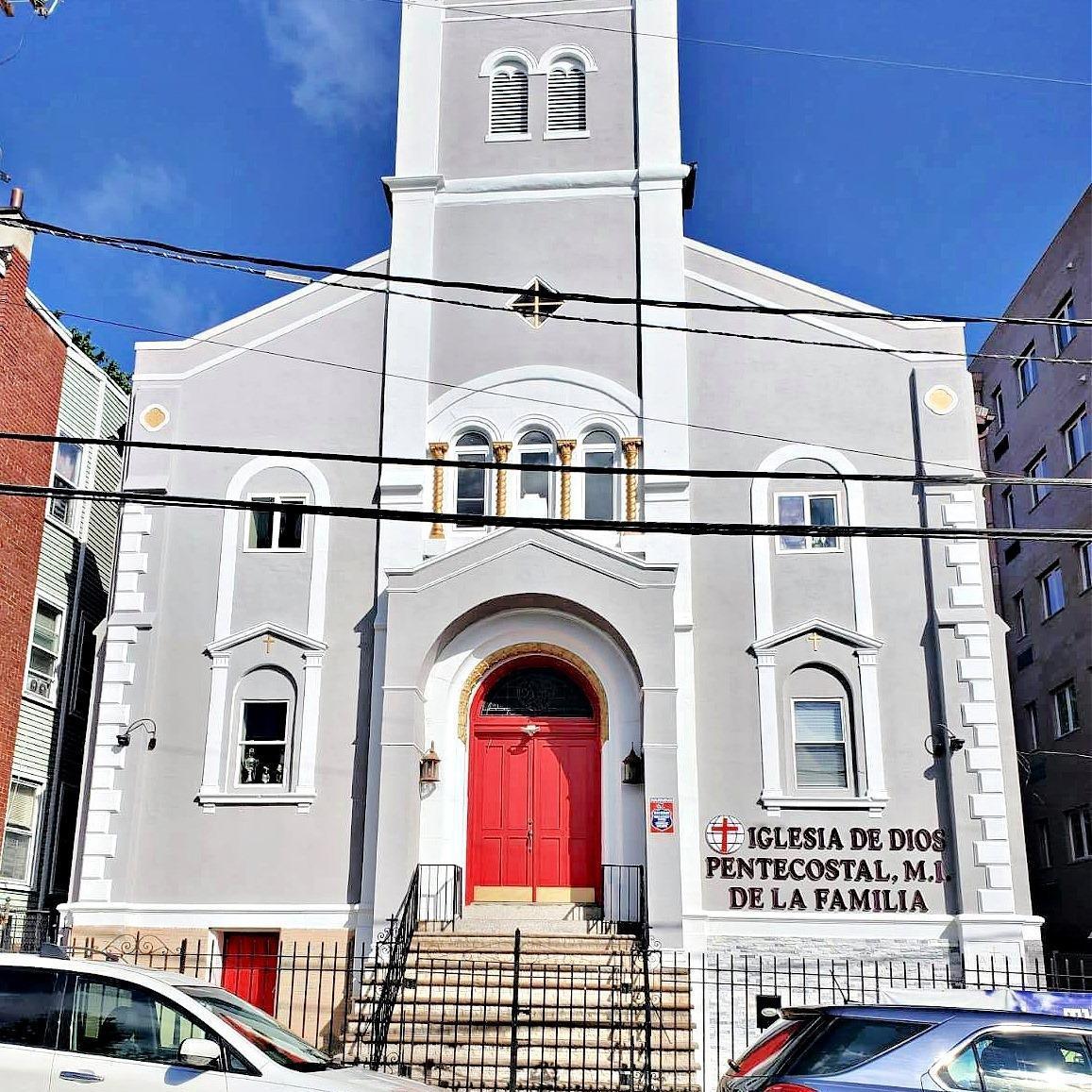 Iglesia de Dios Pentecostal M.I. de la Familia 