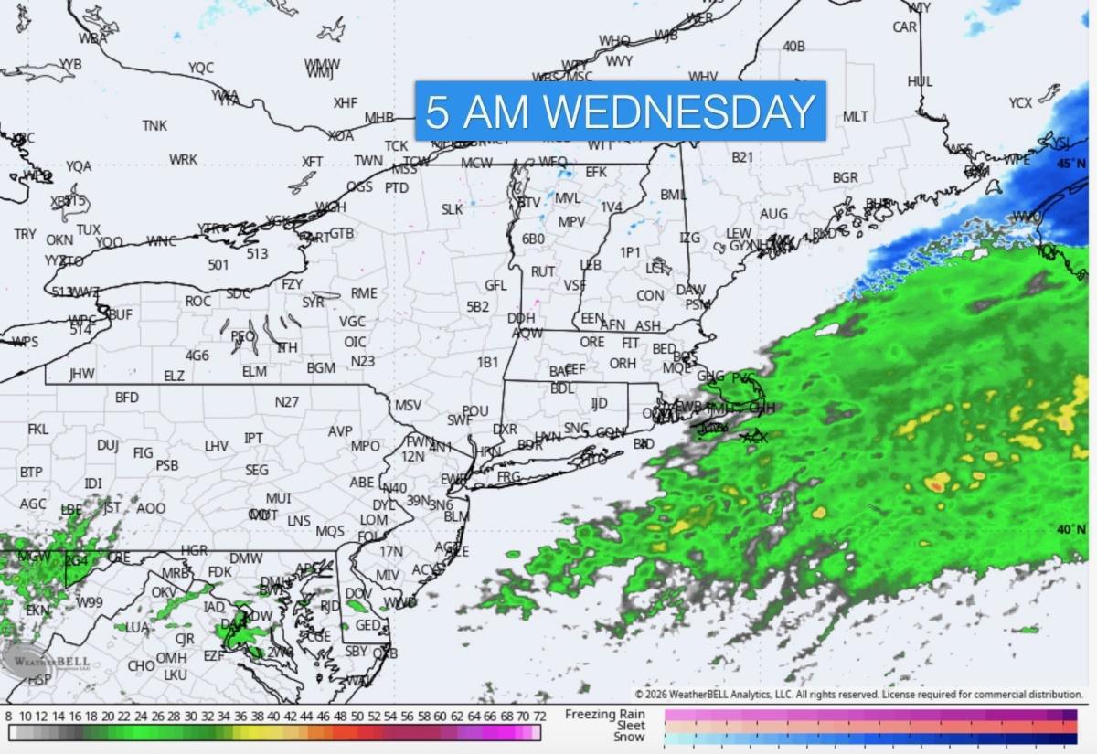 ACCUMULATING SNOW ON THE WAY TUESDAY! A SLIPPERY AFTERNOON-EVENING COMMUTE COMING!